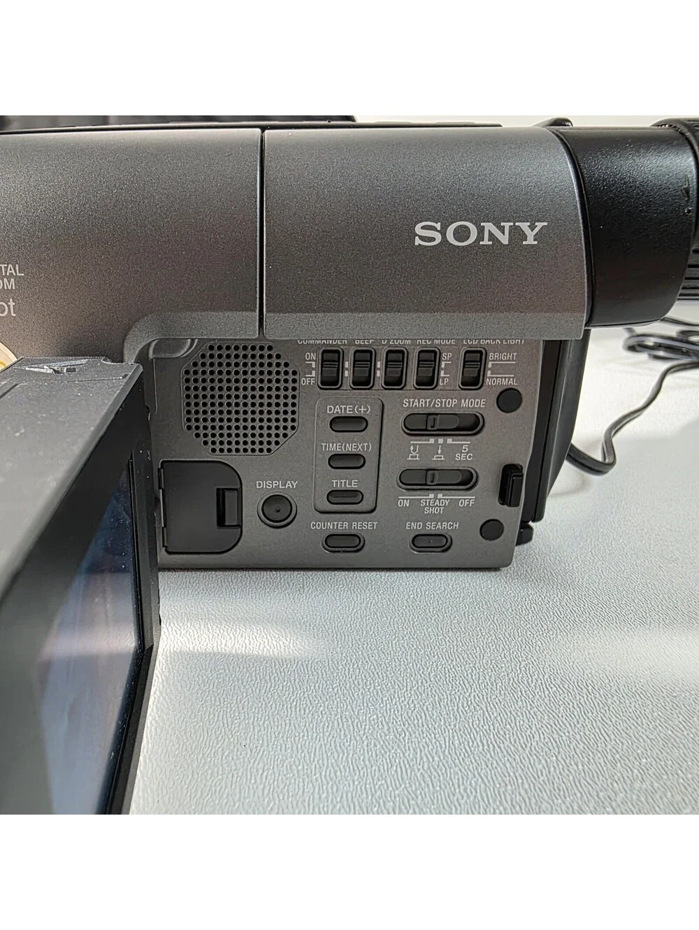 Sony Handycam CCD-TRV21 Video8 8mm Video Camcorder VCR Tape Transfer TESTED READ